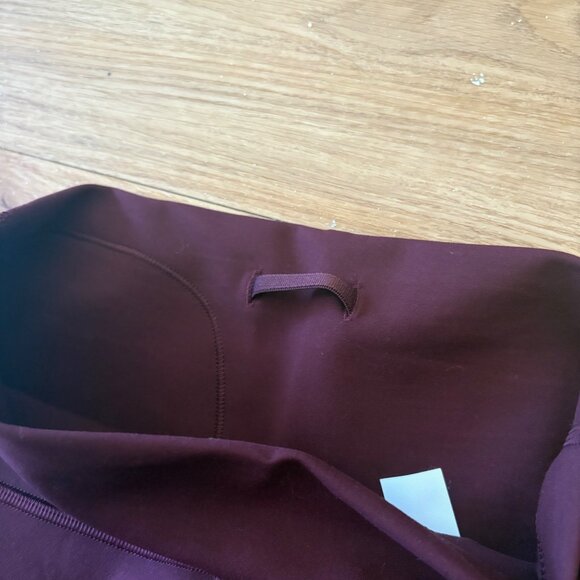 Lululemon Athletic Wunder Train HR Short 6” Garnet NWT Women’s Size 4 - Picture 3 of 6